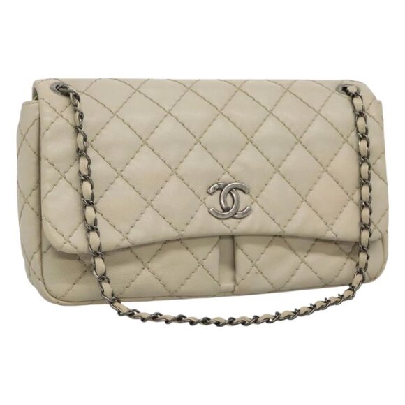 CHANEL Big Matelasse 30 Single Flap Chain Bag Lamb Skin White CC - Picture 1 of 16